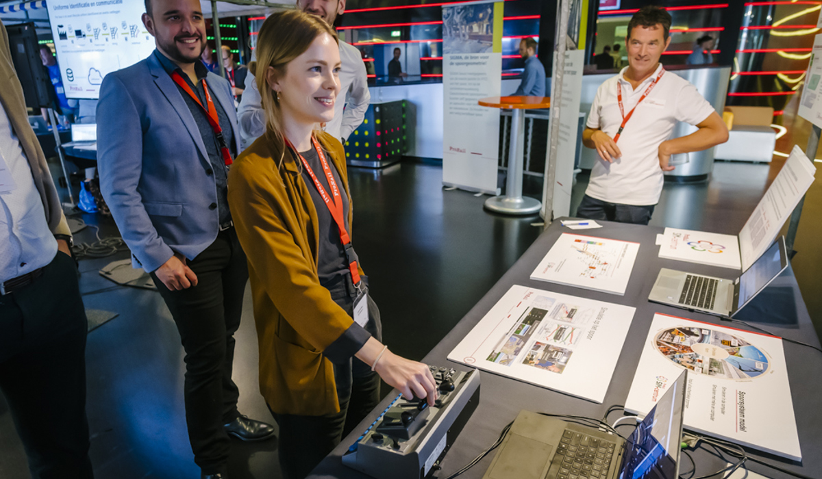 Afbeelding van een bezoeker van het spoordata congres