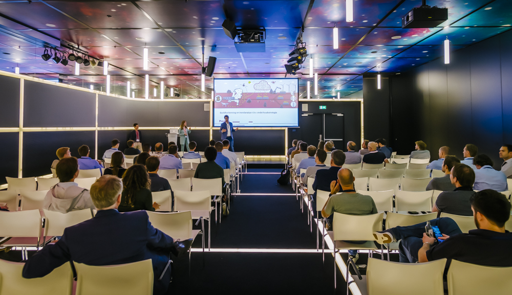 Afbeelding van een presentatie op het spoordata congres